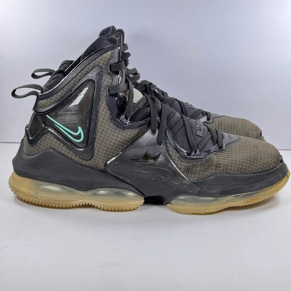 Nike LeBron 19 Black Anthracite Green Basketball Shoes CZ0203-003 Mens Size 13
